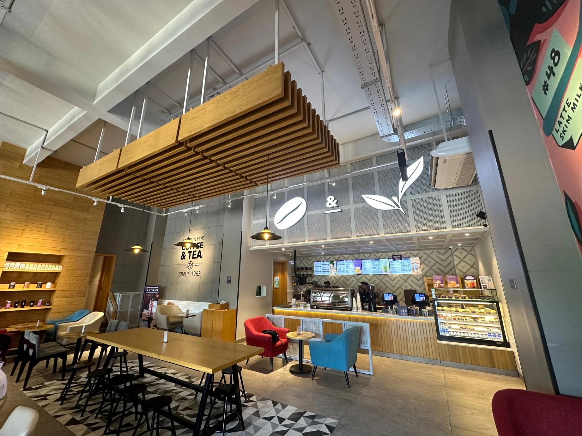 the-coffee-bean-and-tea-leaf-09